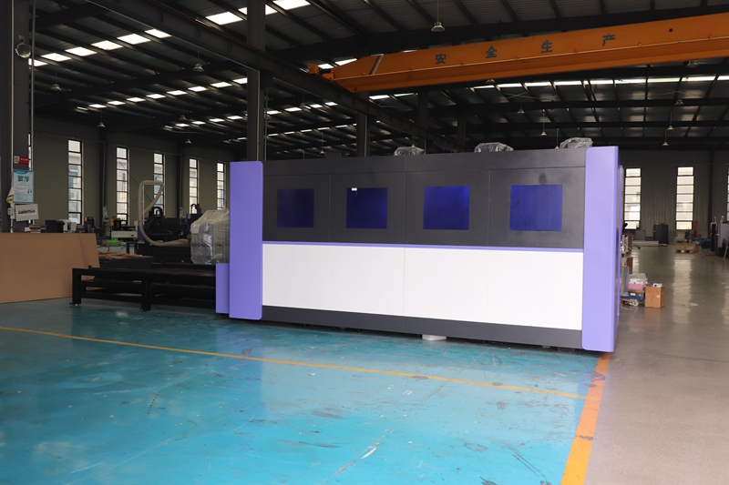 Industrial Fiber Laser Cutting Machine - Macchina per il taglio di metalli