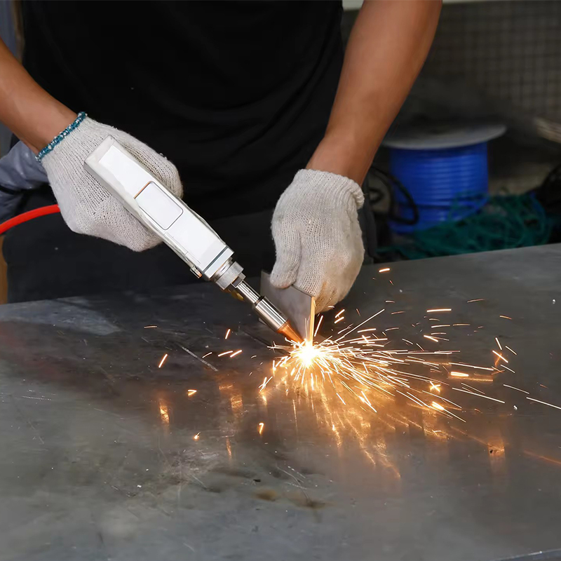 Saldatrice Laser Portatile Mul - Industrial Laser Welding recensione e prezzo