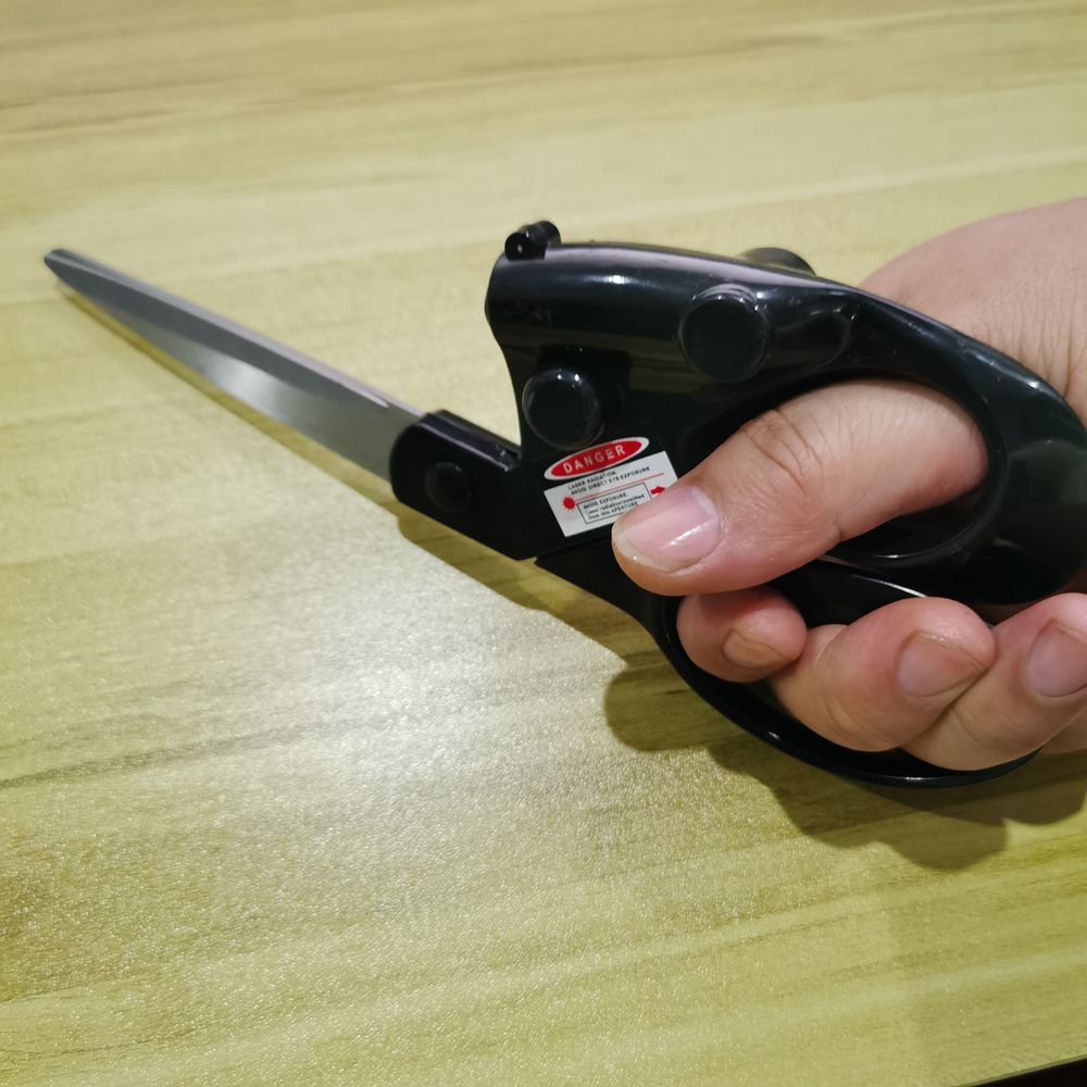 Nuove Forbici Professionali in - Industrial Laser Welding recensione e prezzo