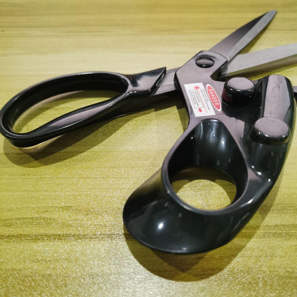 Nuove Forbici Professionali in - Industrial Laser Welding recensione e prezzo