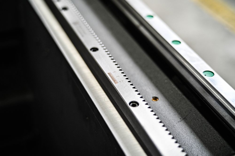 Macchina Professionale per Tag - Industrial Fiber Laser Cutting Machine recensione e prezzo