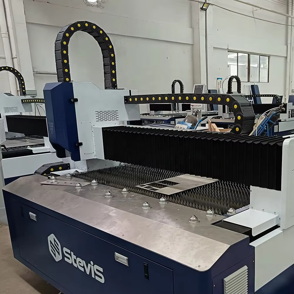 Macchina Economica per Taglio  - Industrial Fiber Laser Cutting Machine recensione e prezzo
